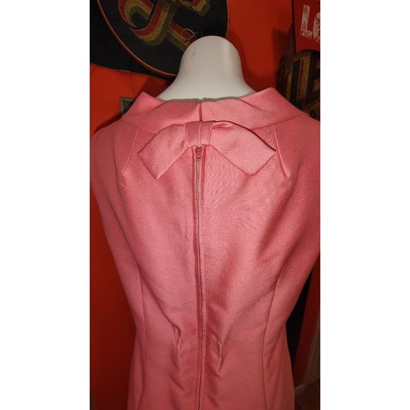 Vintage 1960's Jackie O' Inspired Bubble Gum Pink Sheath Dress by Best & CO - Picture 4 of 10